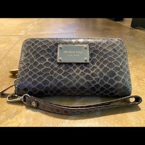 Michael Kors Wallet Wristlet
